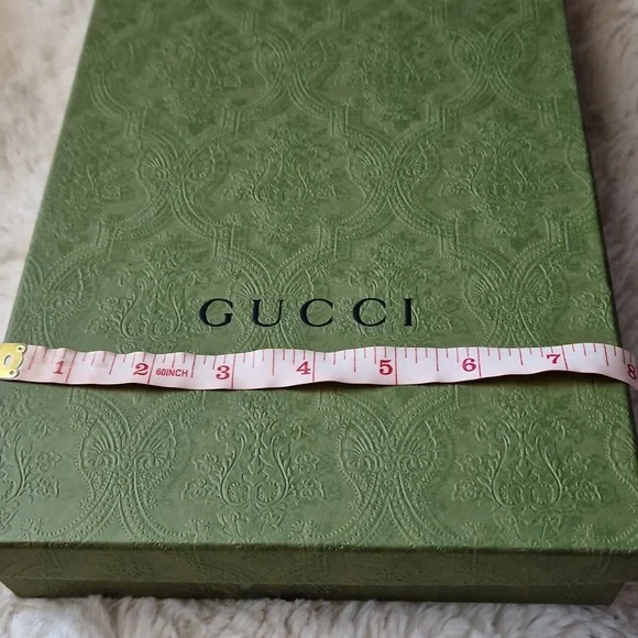 Gucci Olive Green Embossed Gift Box - Picture 6 of 7